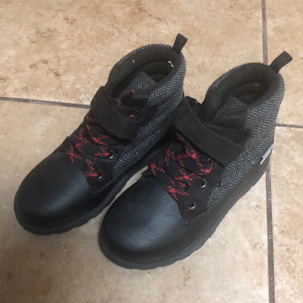 New Carters boys boots size 12